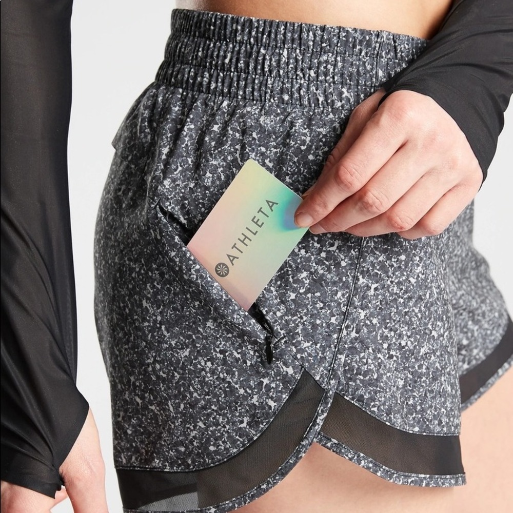 BRAND NEW! Athleta Mesh Racer Run Short 4”
